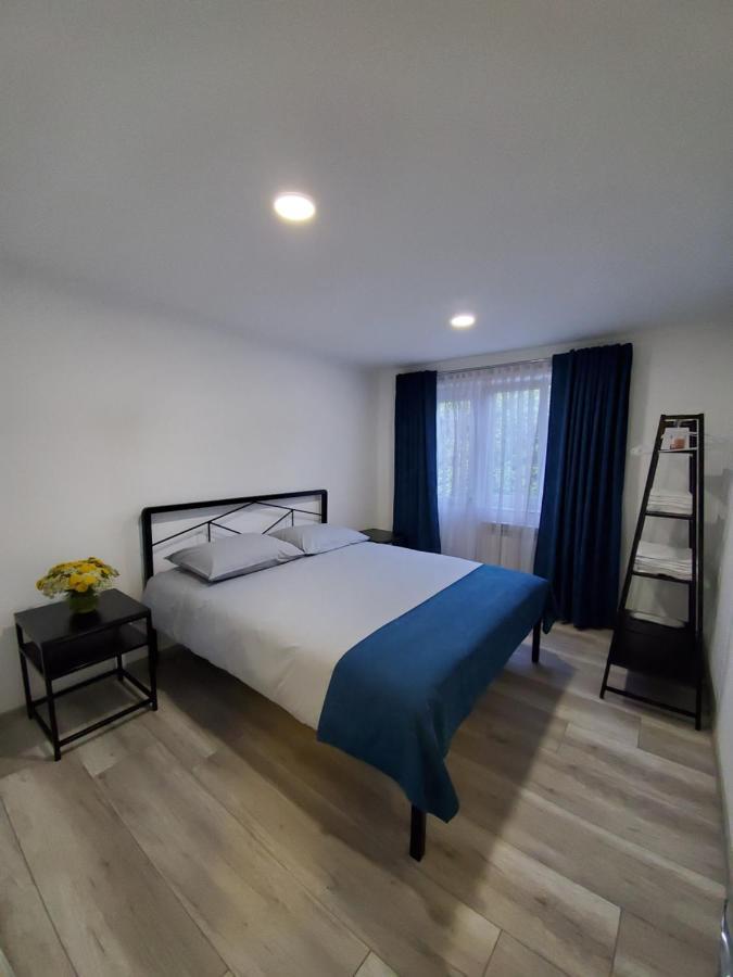 Central Guesthouse גיומרי מראה חיצוני תמונה
